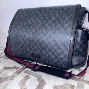 Authentic Gucci GG Supreme Diaper Bag (Brand New)